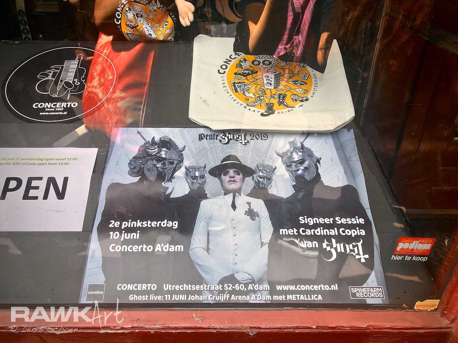 Cardinal Copia (Ghost) Signing Session at Concerto Recordstore 2019